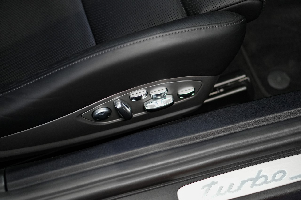 PORSCHE 911 Turbo S PDK-image-22