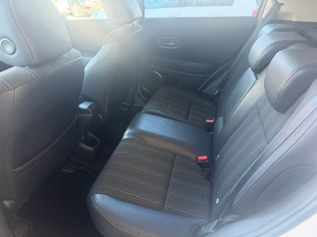 HONDA HR-V 1.6i-DTEC Executive-image-5