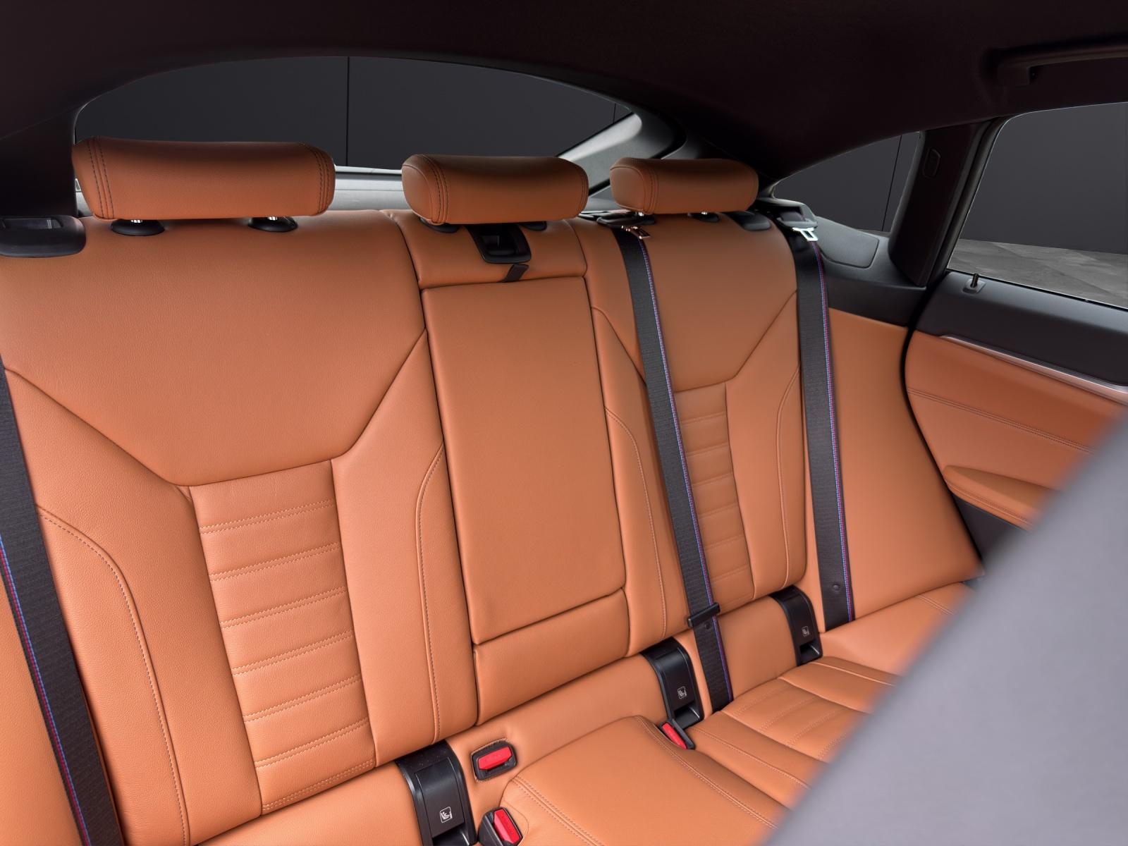 BMW M440i xDrive Gran Coupé-image-11