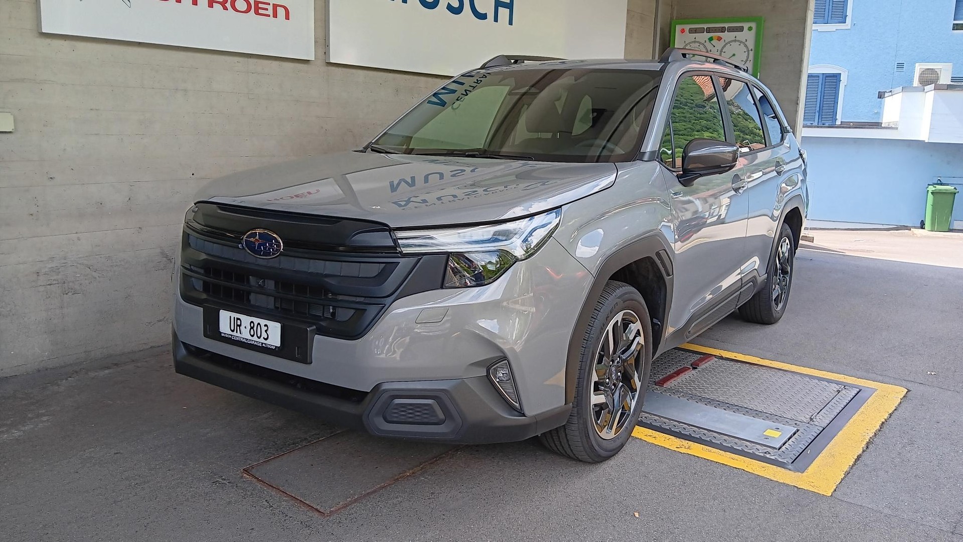 SUBARU Forester 2.0i e-Boxer Swiss Plus Lineartronic-image-1