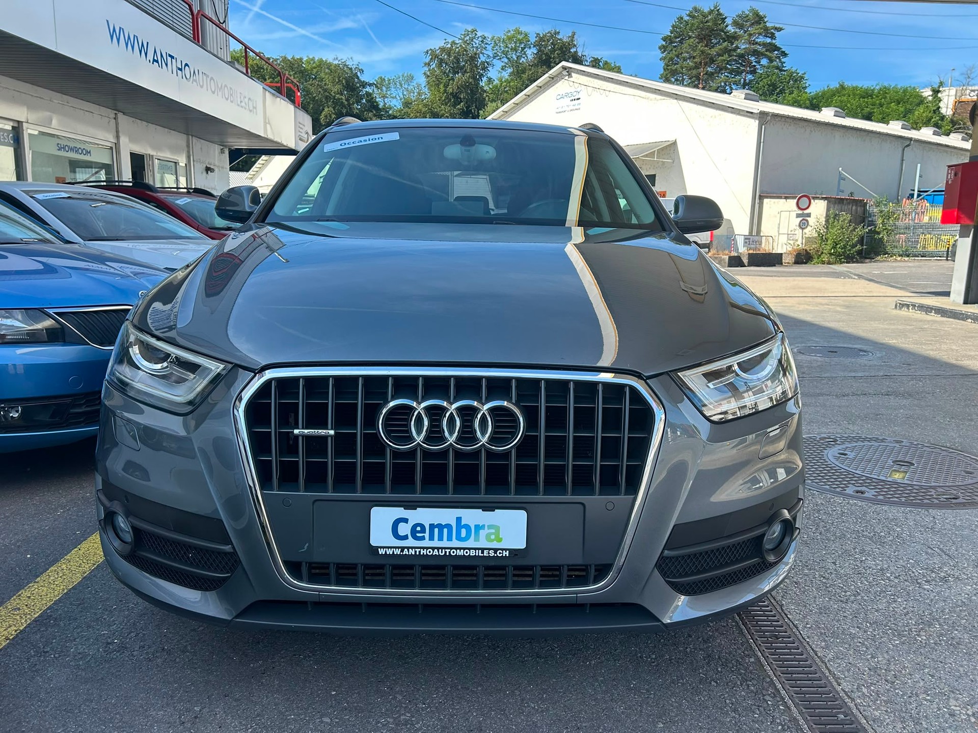 AUDI Q3 2.0 TDI quattro S-tronic-image-1