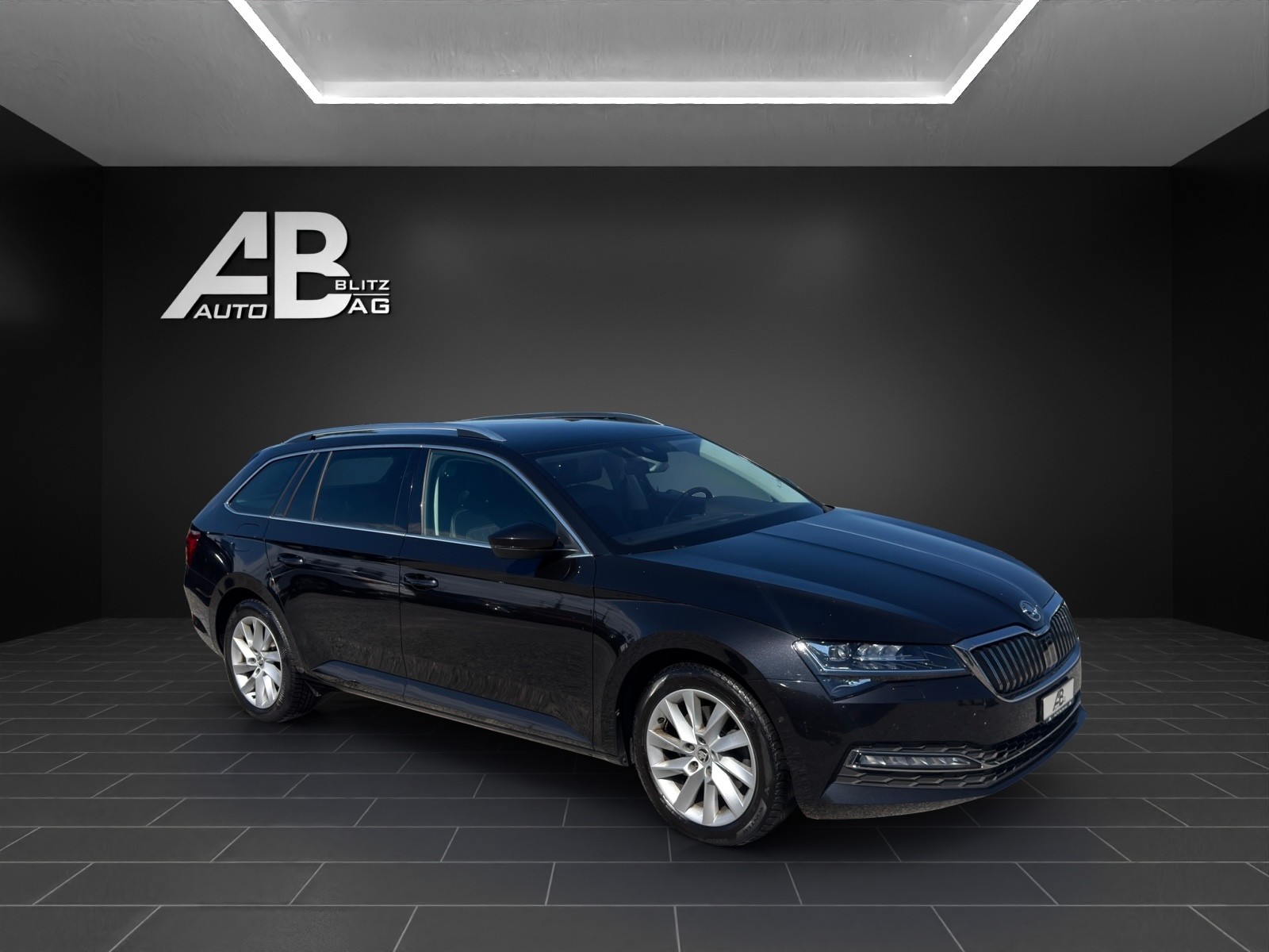 SKODA Superb Combi 2.0 TDi Style DSG mit 150 PS-image-5