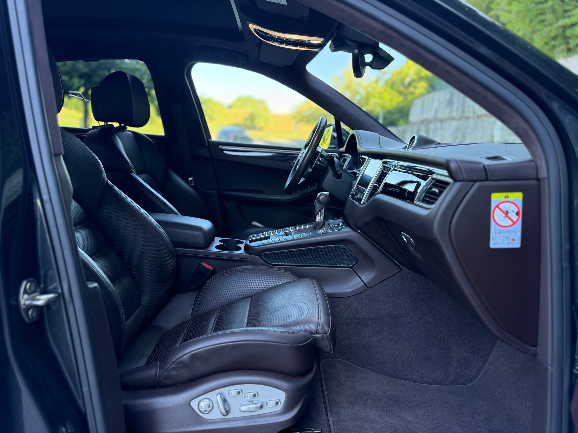 PORSCHE Macan Turbo Performance PDK-image-6