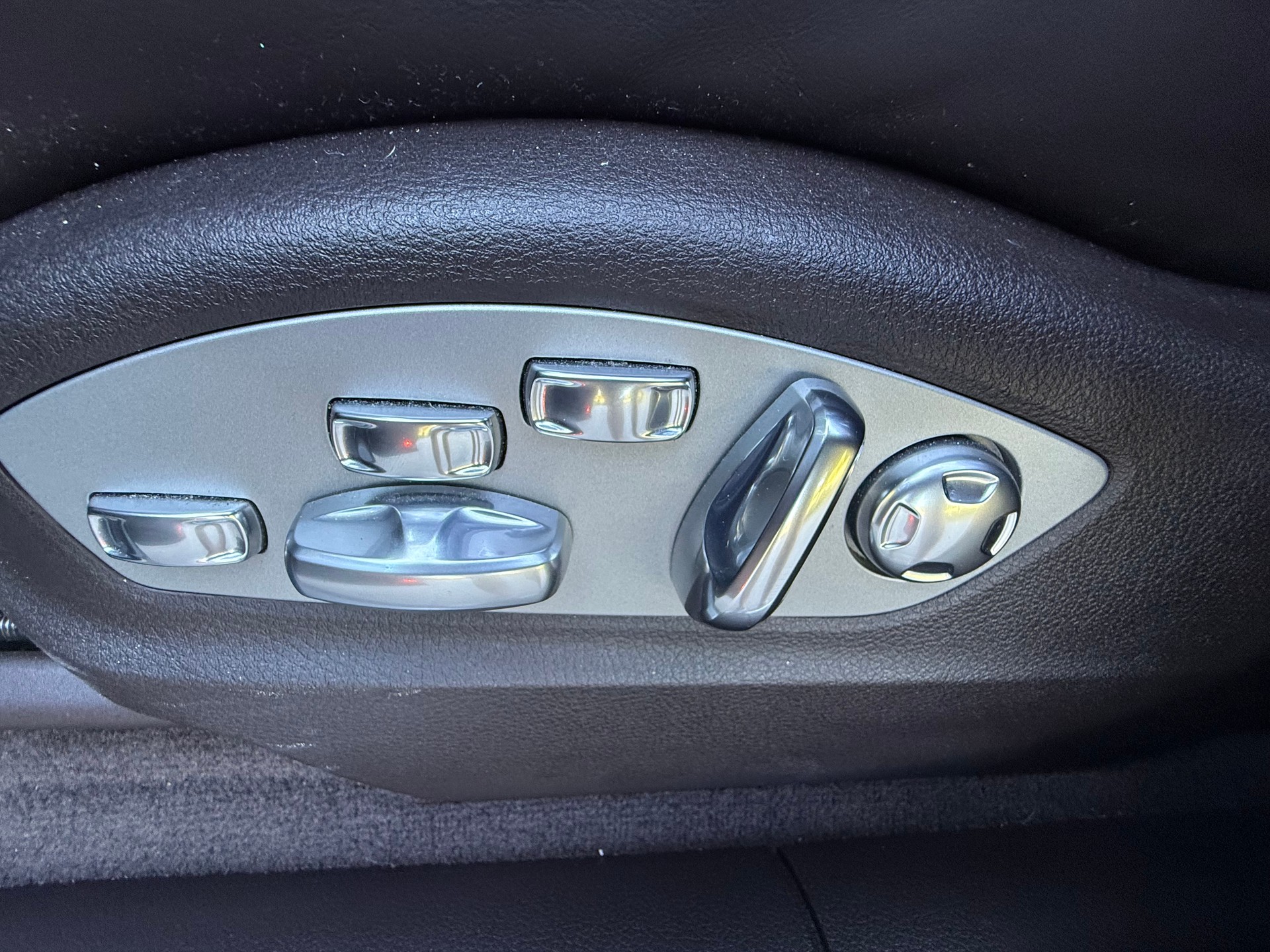 PORSCHE Macan Turbo Performance PDK-image-10