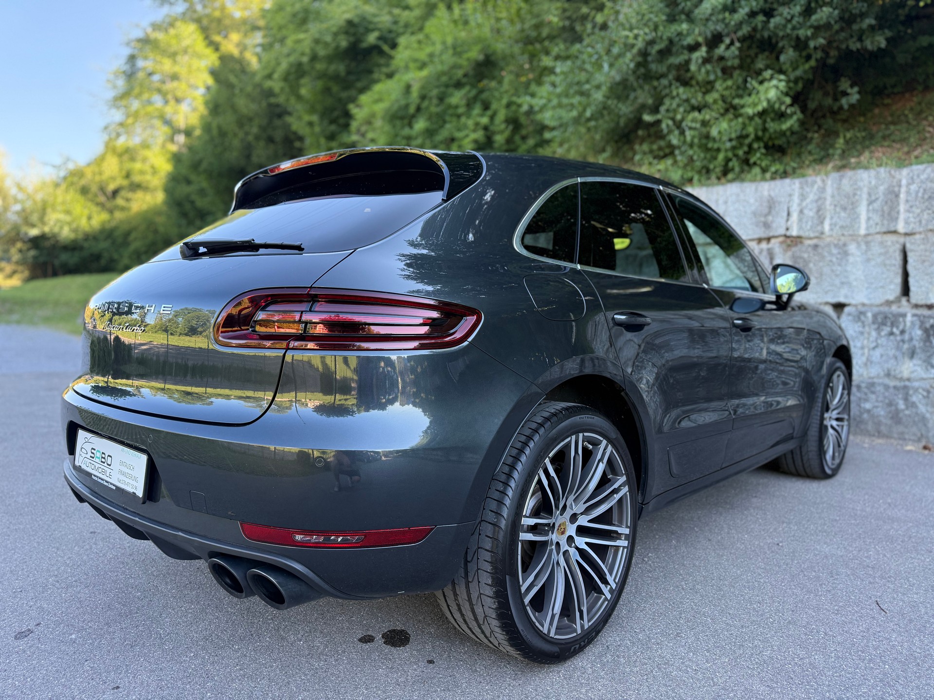 PORSCHE Macan Turbo Performance PDK-image-2