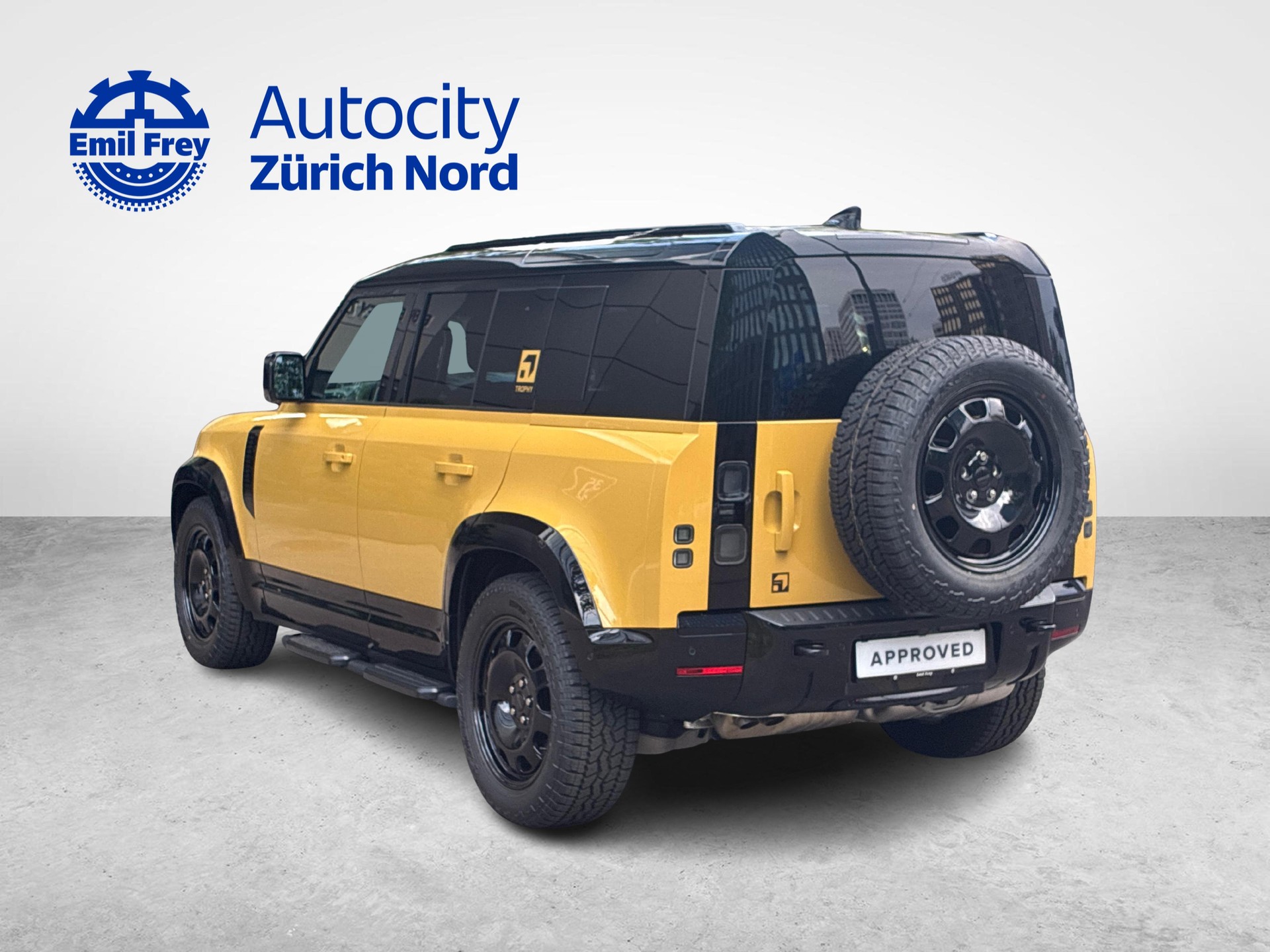 LAND ROVER Defender 110 3.0 D I6 350 Trophy Edition Yellow-image-2