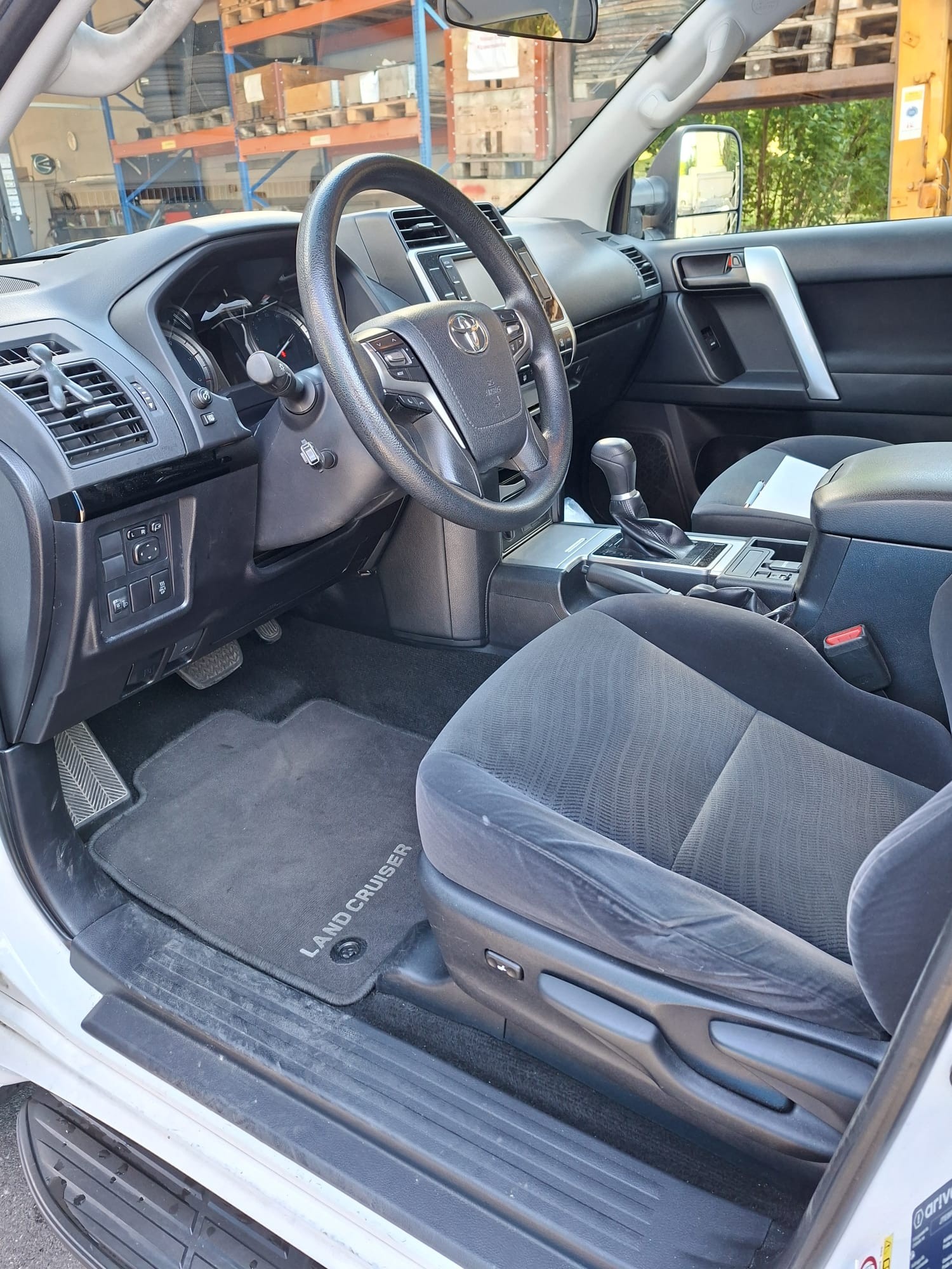 TOYOTA Landcruiser 2.8-image-3