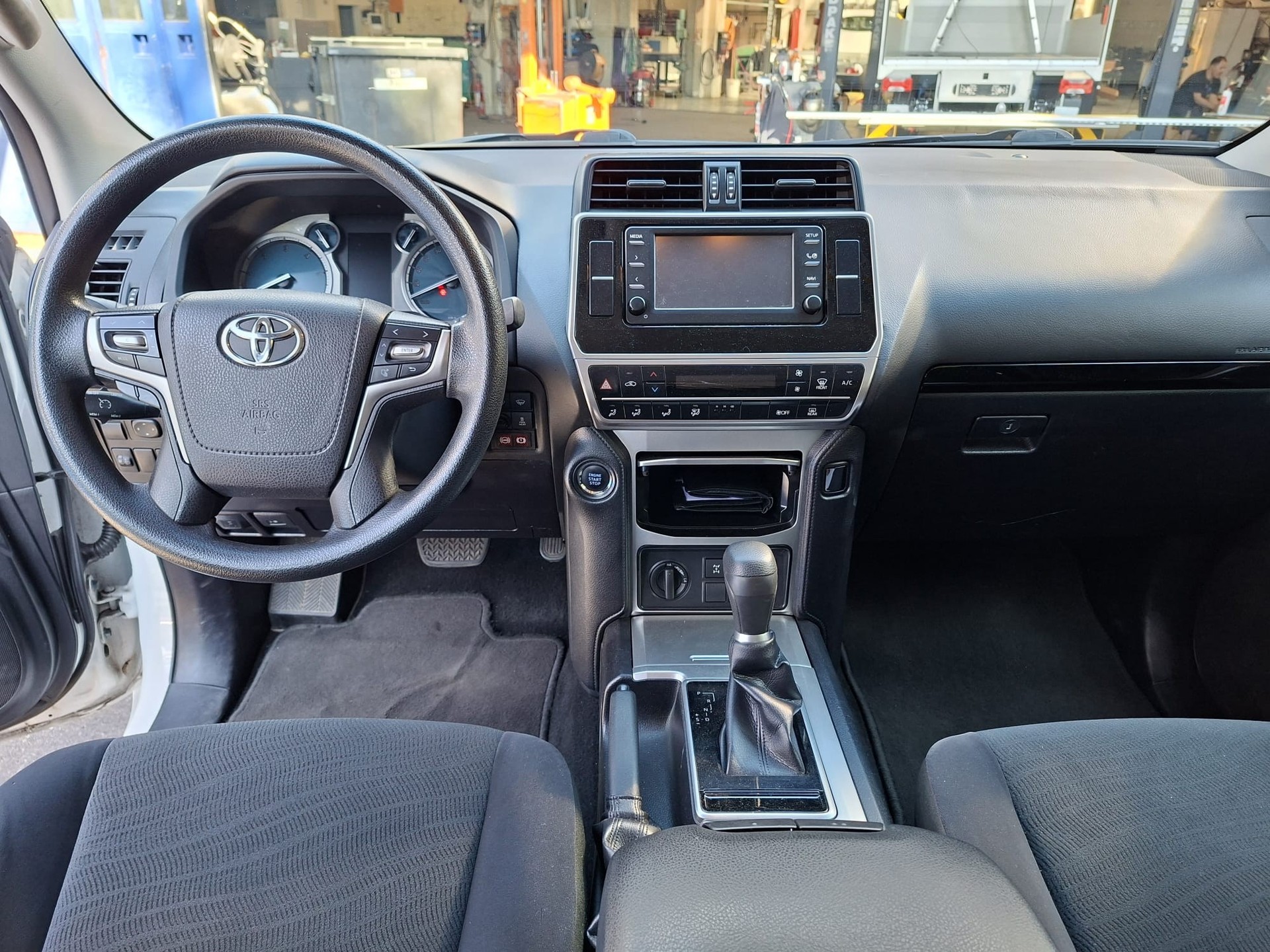 TOYOTA Landcruiser 2.8-image-4