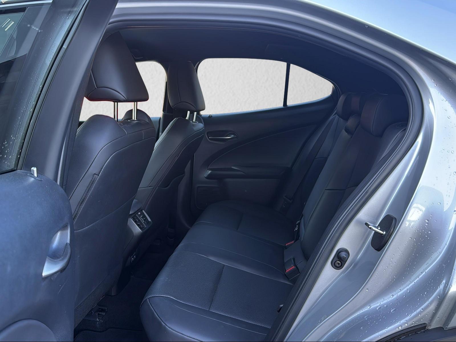 LEXUS UX 250h Comfort-image-7