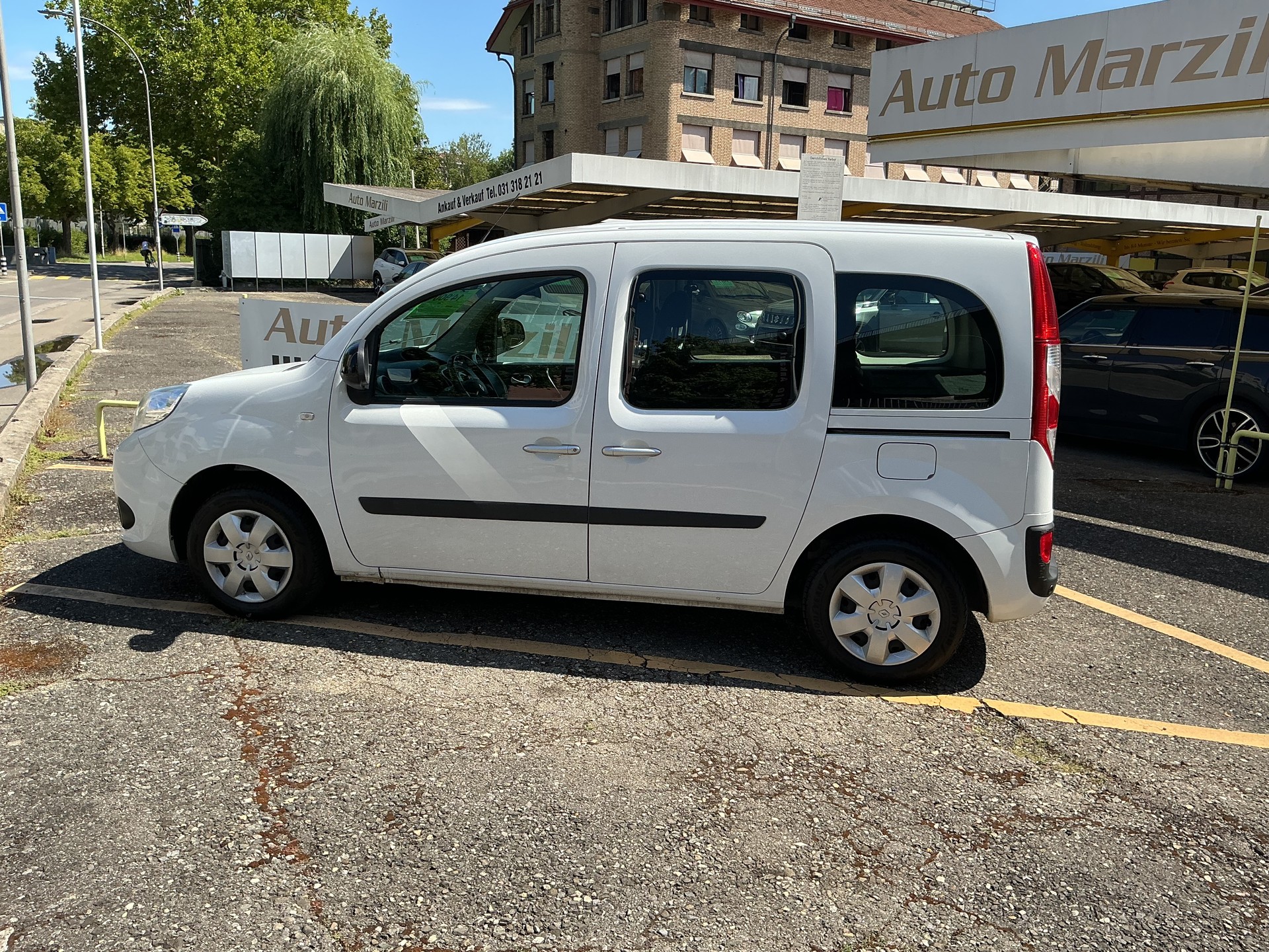 RENAULT Kangoo 1.5 dCi Zen+-image-1