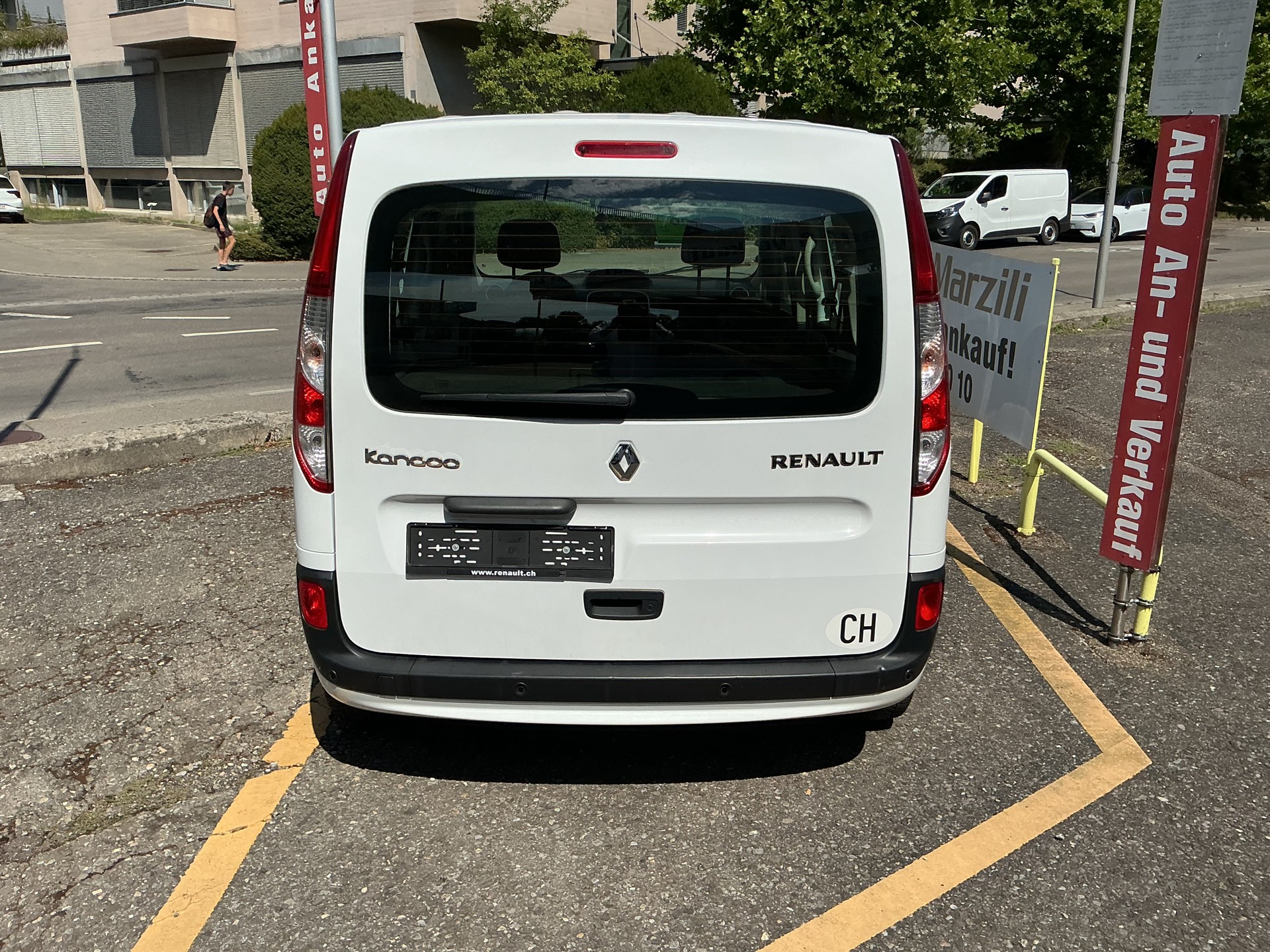 RENAULT Kangoo 1.5 dCi Zen+-image-3