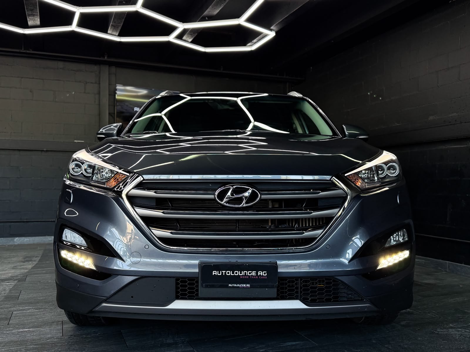 HYUNDAI Tucson 1.6 TGDI Vertex 4WD Automatic-image-3
