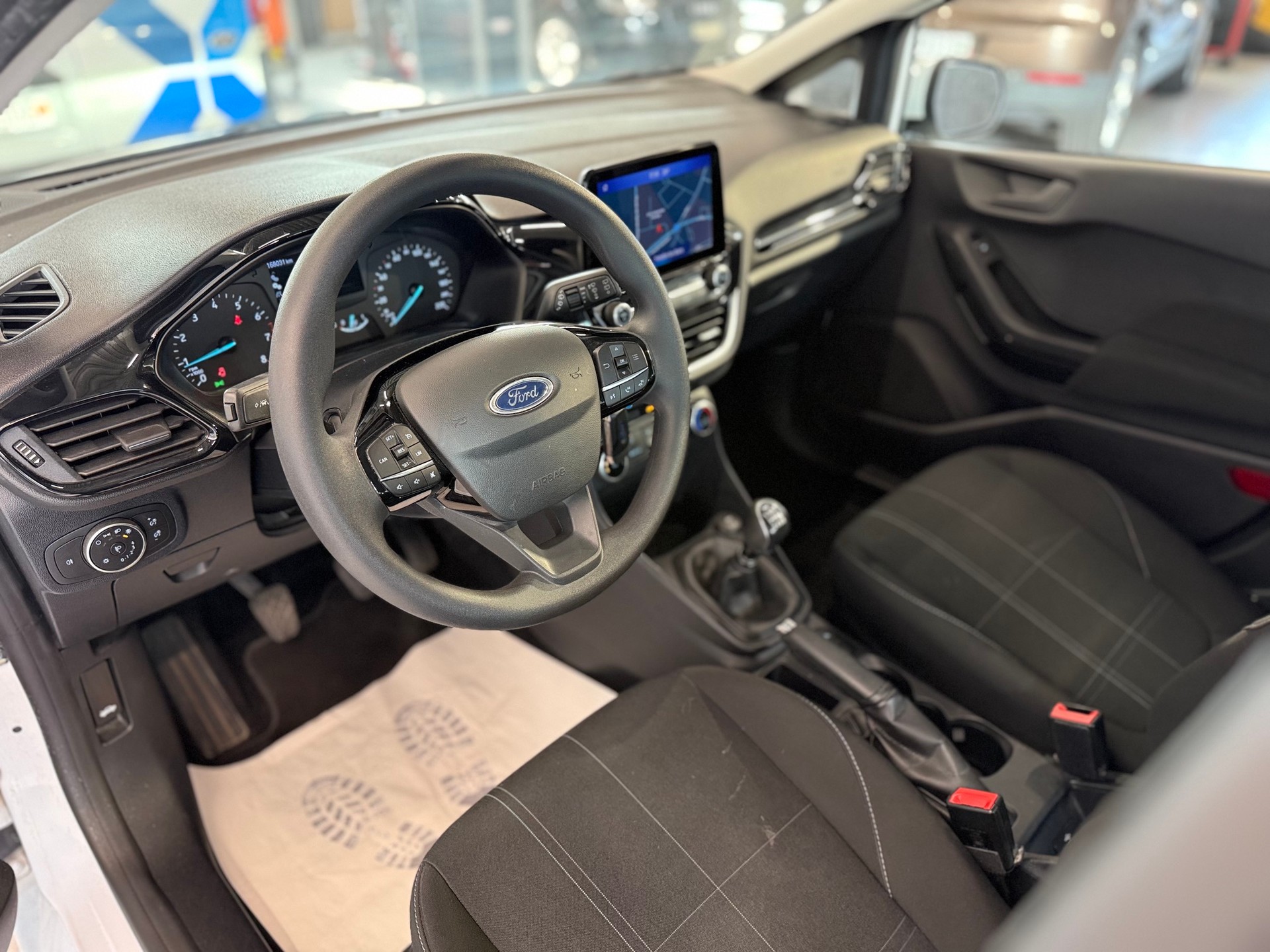 FORD Fiesta 1.0 SCTi Cool & Connect-image-10