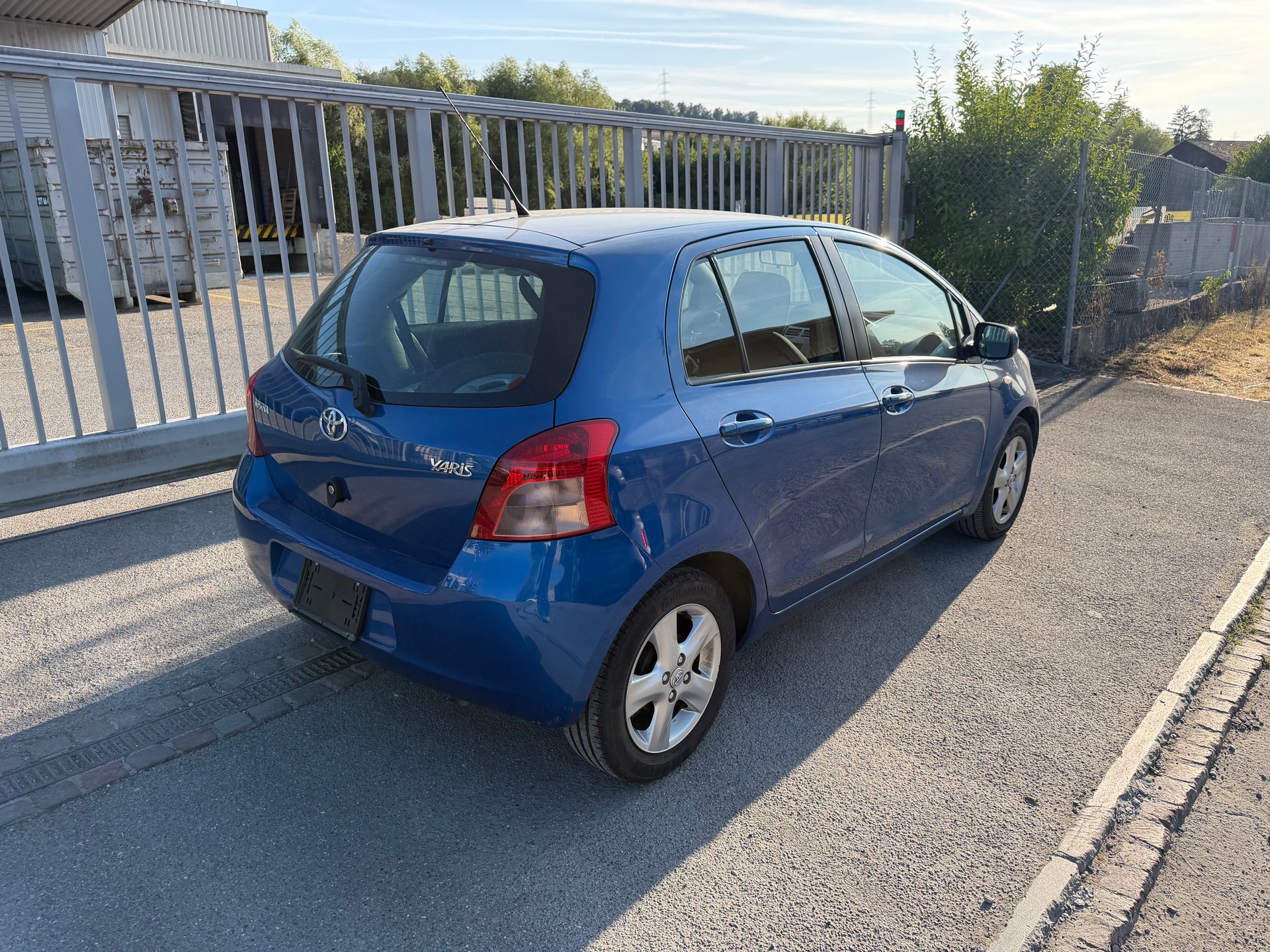 TOYOTA Yaris 1.3 Linea Sol-image-2