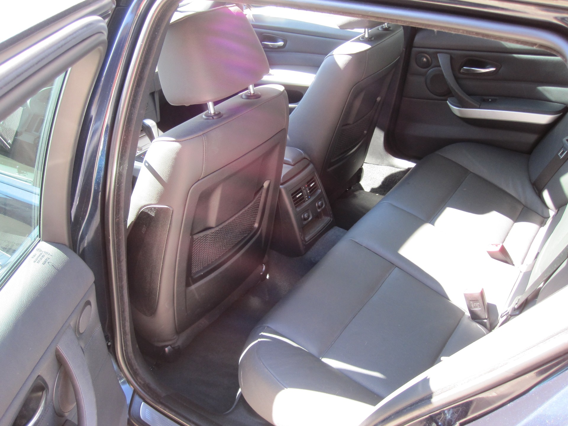 BMW 330-image-6