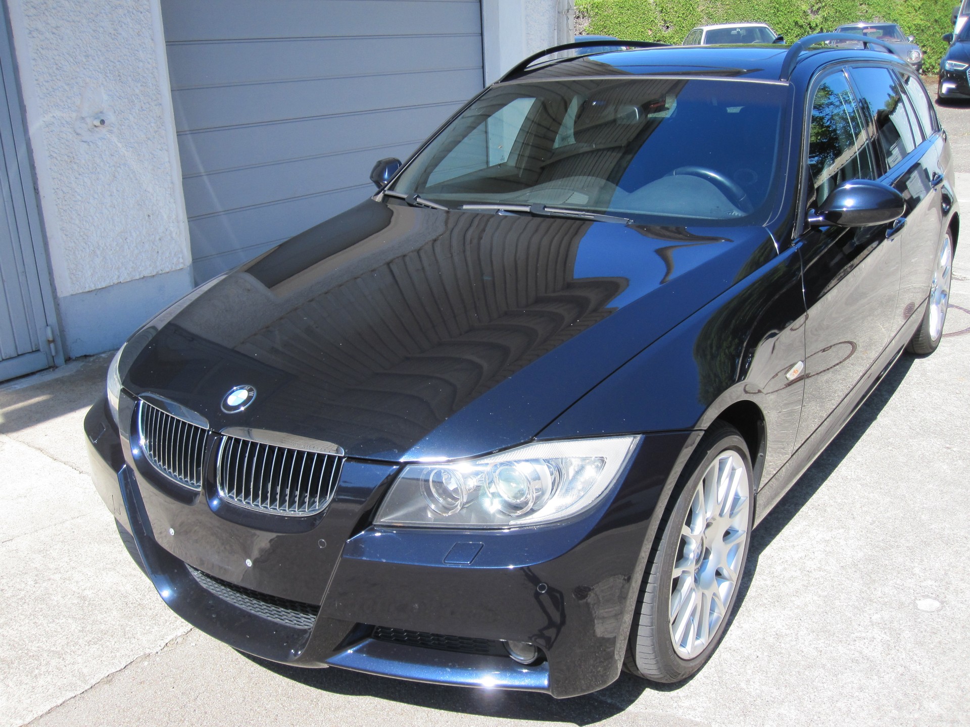 BMW 330-image-0
