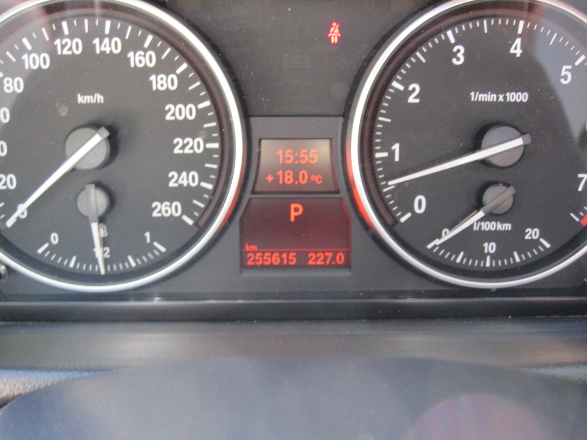 BMW 330-image-5