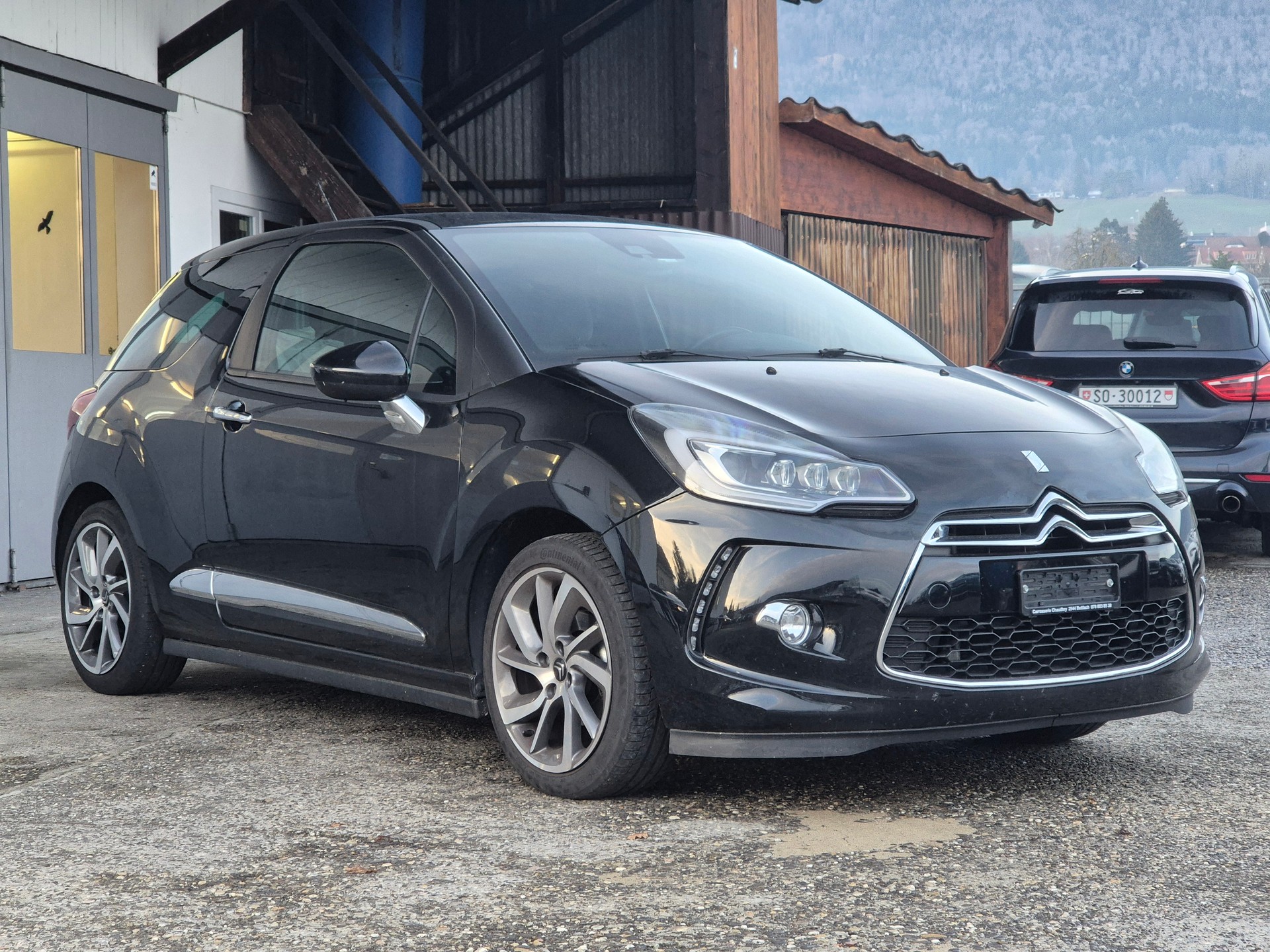 DS AUTOMOBILES DS3 1.2 VTi SO Irresistent-image-2