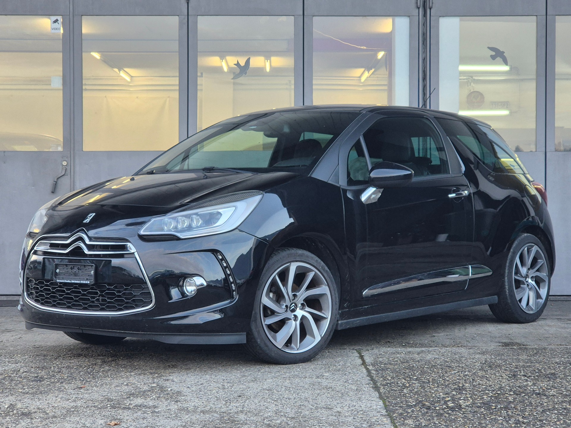 DS AUTOMOBILES DS3 1.2 VTi SO Irresistent-image-0