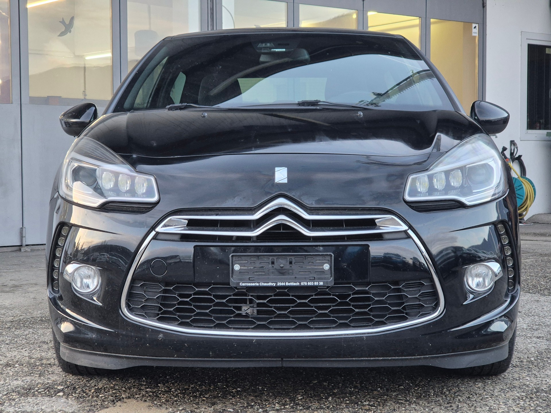 DS AUTOMOBILES DS3 1.2 VTi SO Irresistent-image-1
