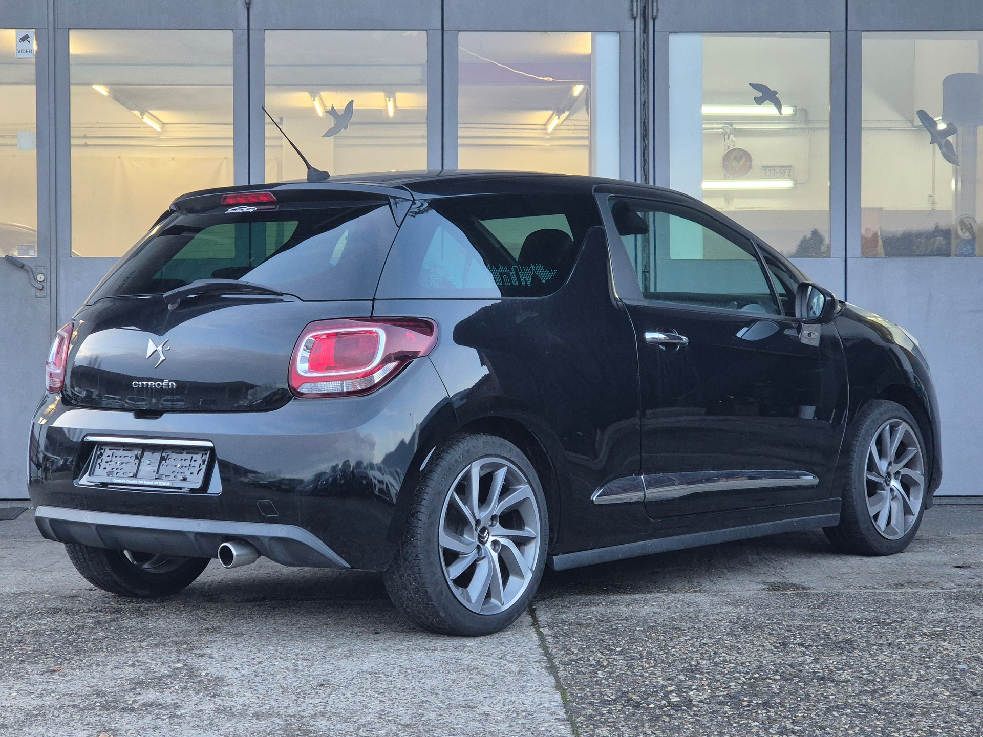 DS AUTOMOBILES DS3 1.2 VTi SO Irresistent-image-4