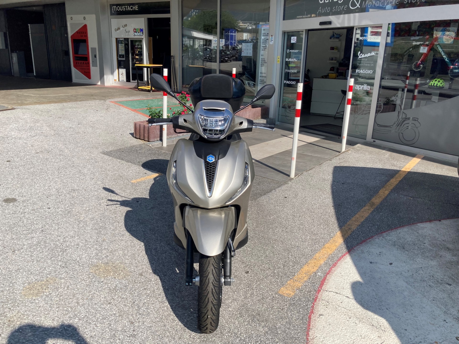 PIAGGIO Beverly 300