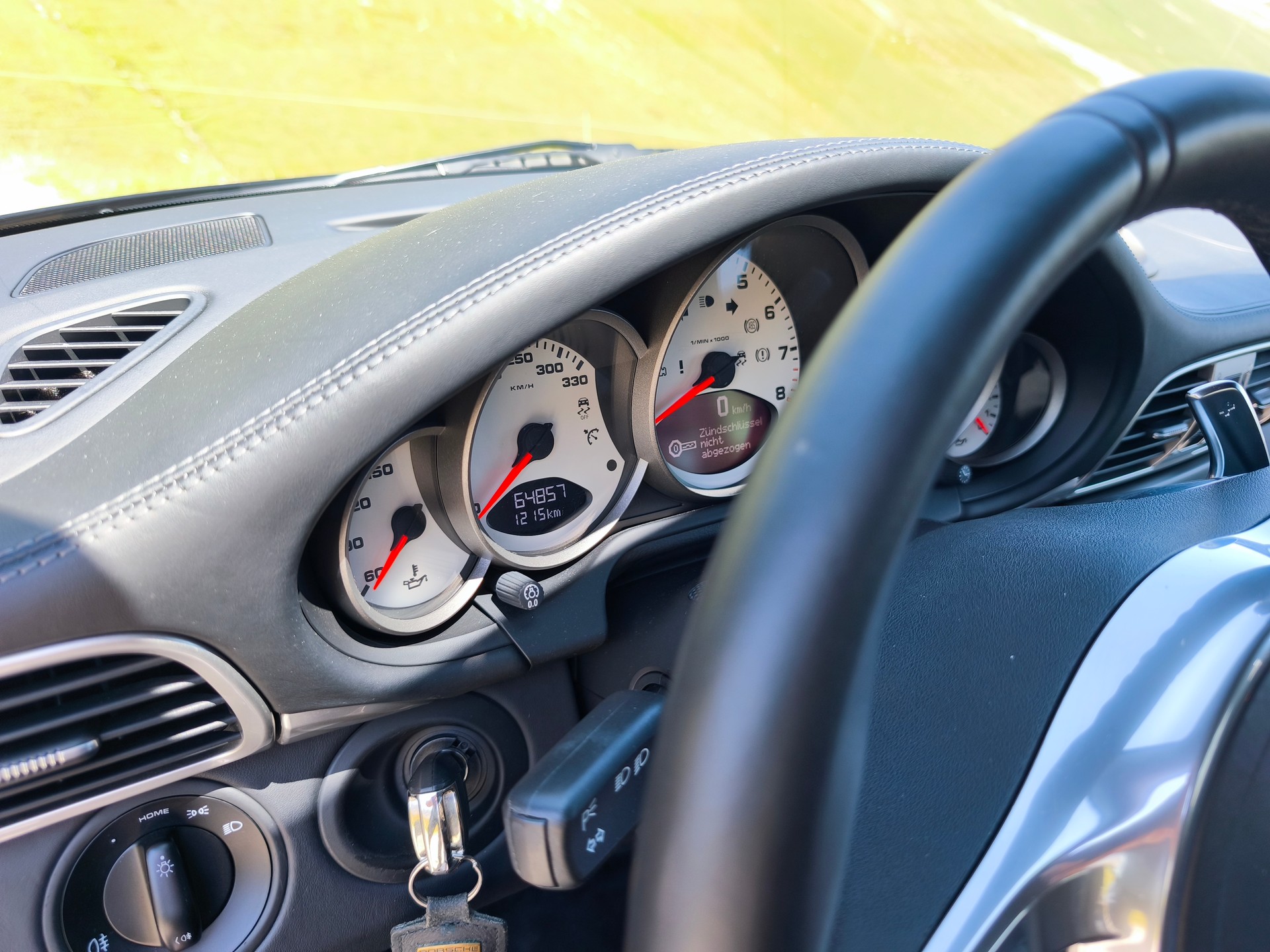PORSCHE 911 Carrera 4 GTS PDK-image-8