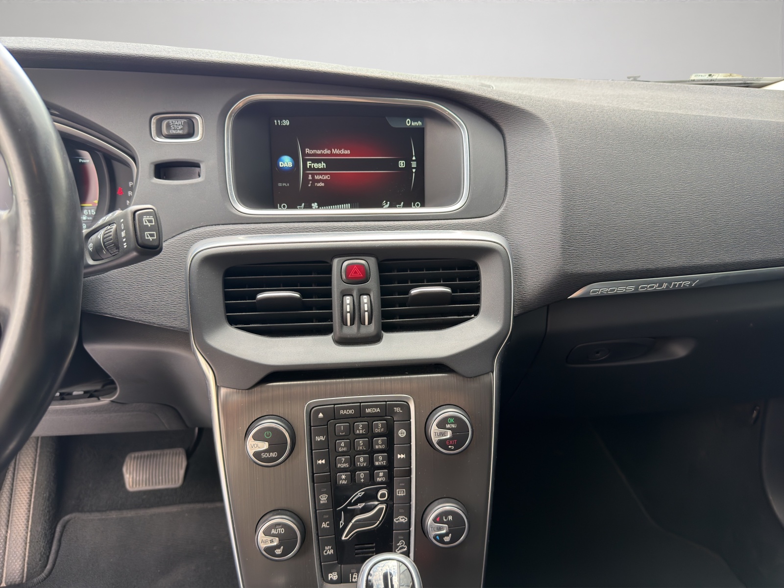 VOLVO V40 CC 2.0 T5 Sum.AWD S/S-image-12
