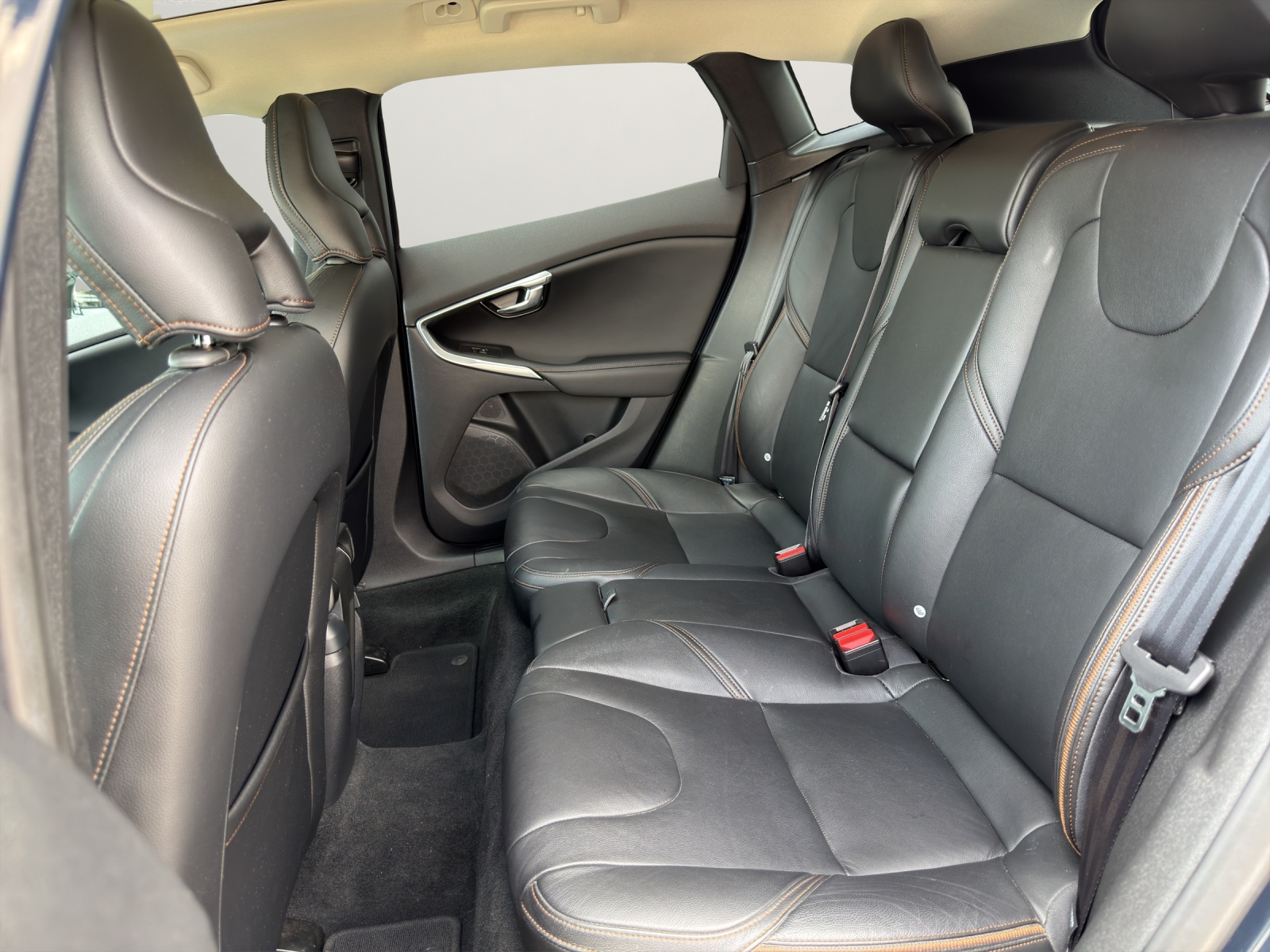VOLVO V40 CC 2.0 T5 Sum.AWD S/S-image-16