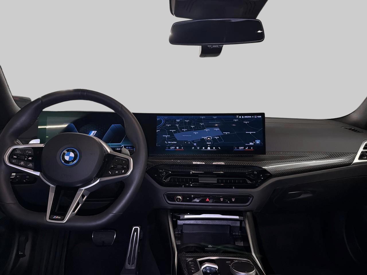 BMW 330e xDrive Touring M Sport-image-16