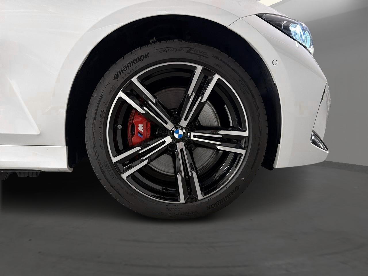 BMW 330e xDrive Touring M Sport-image-6