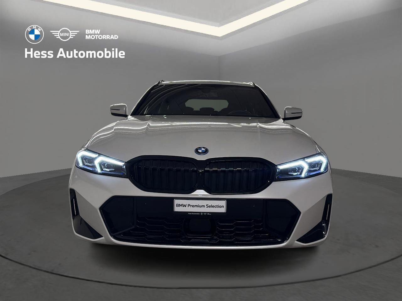BMW 330e xDrive Touring M Sport-image-8