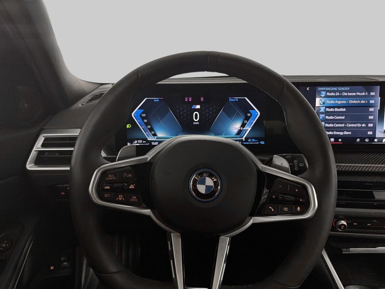 BMW 330e xDrive Touring M Sport-image-17