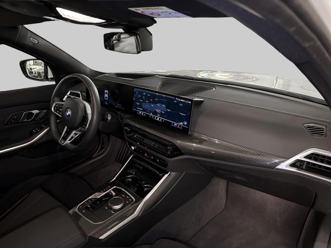 BMW 330e xDrive Touring M Sport-image-13