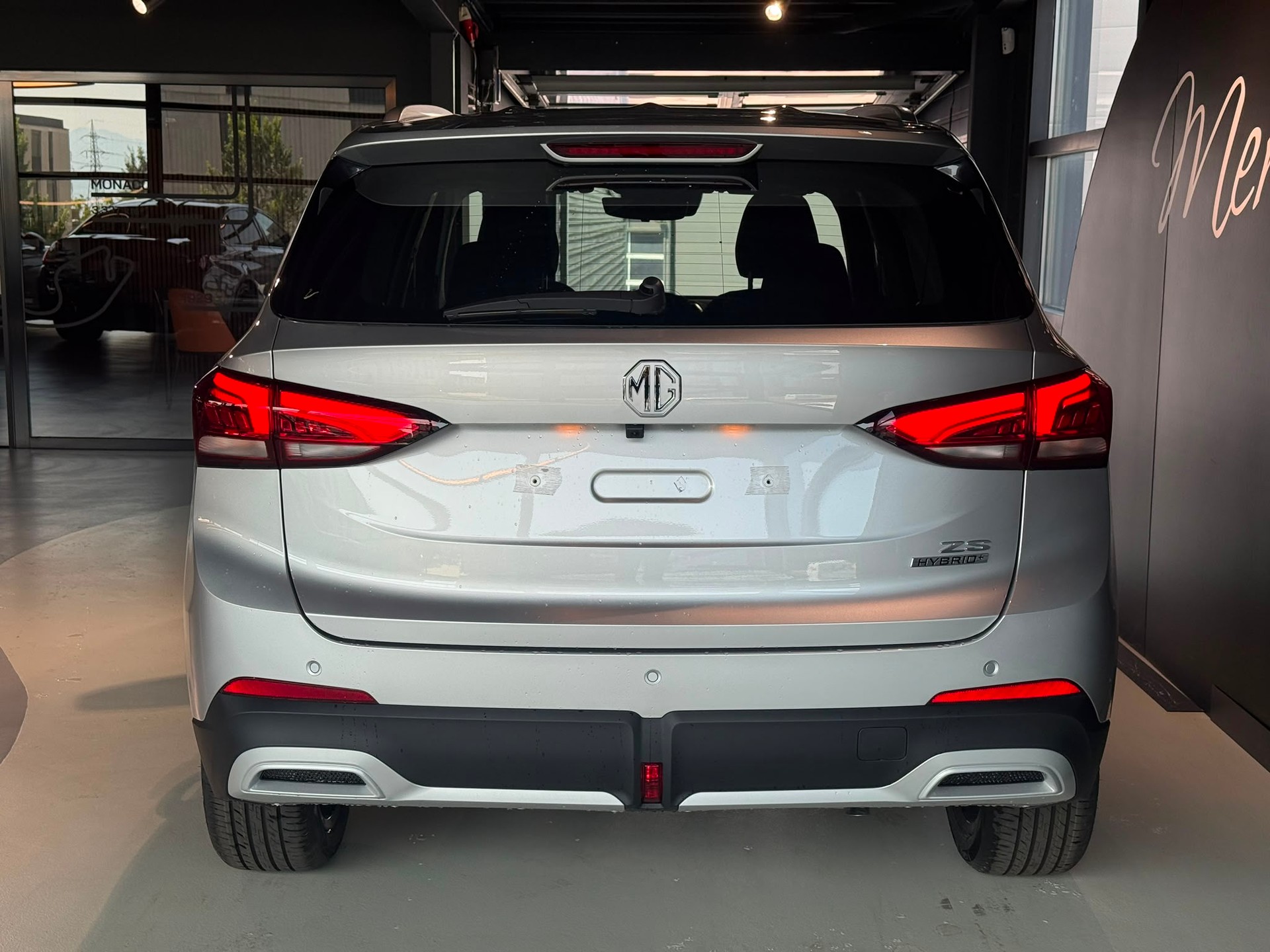 MG ZS 1.5 HEV Luxury-image-5
