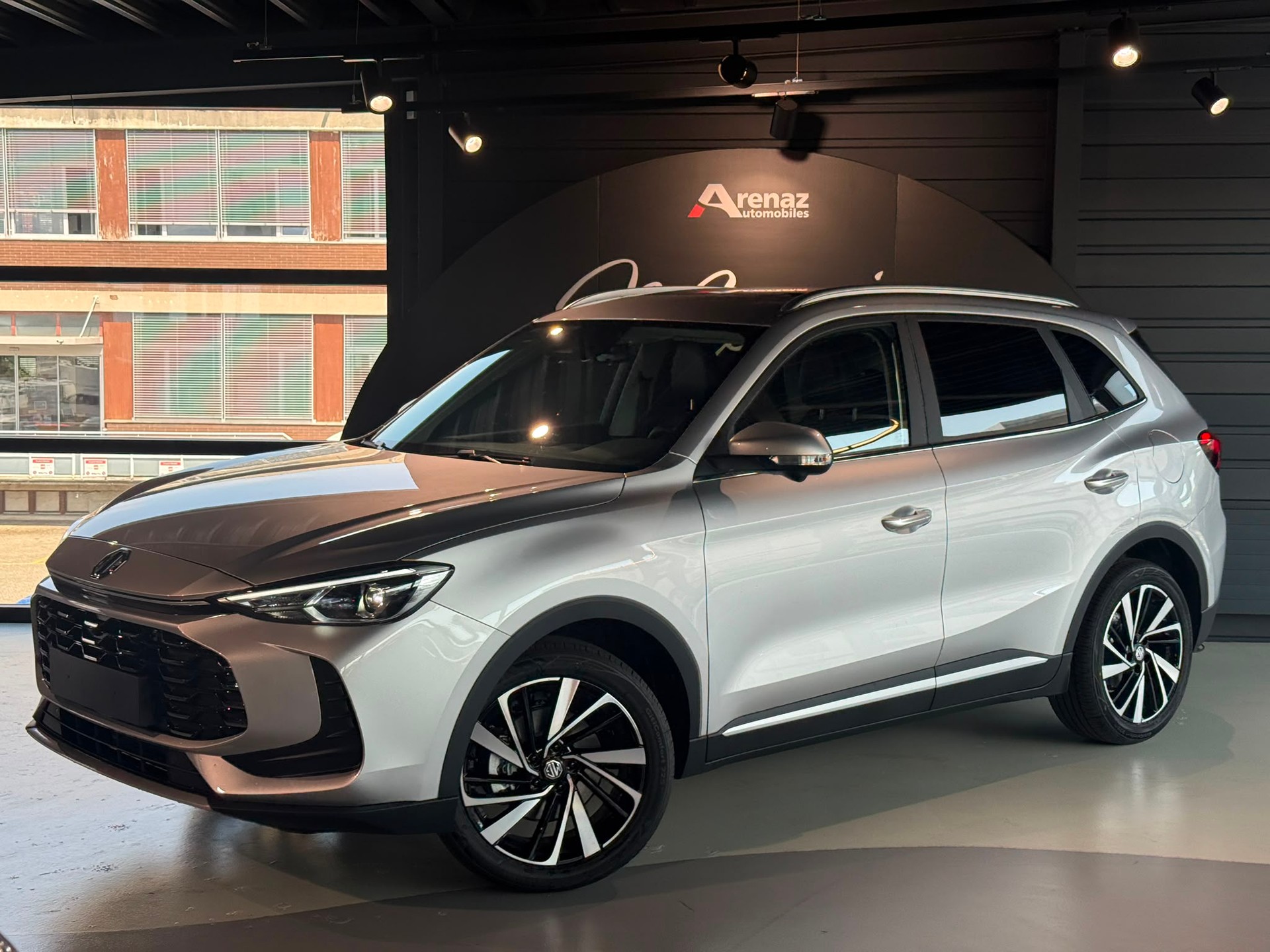 MG ZS 1.5 HEV Luxury-image-0