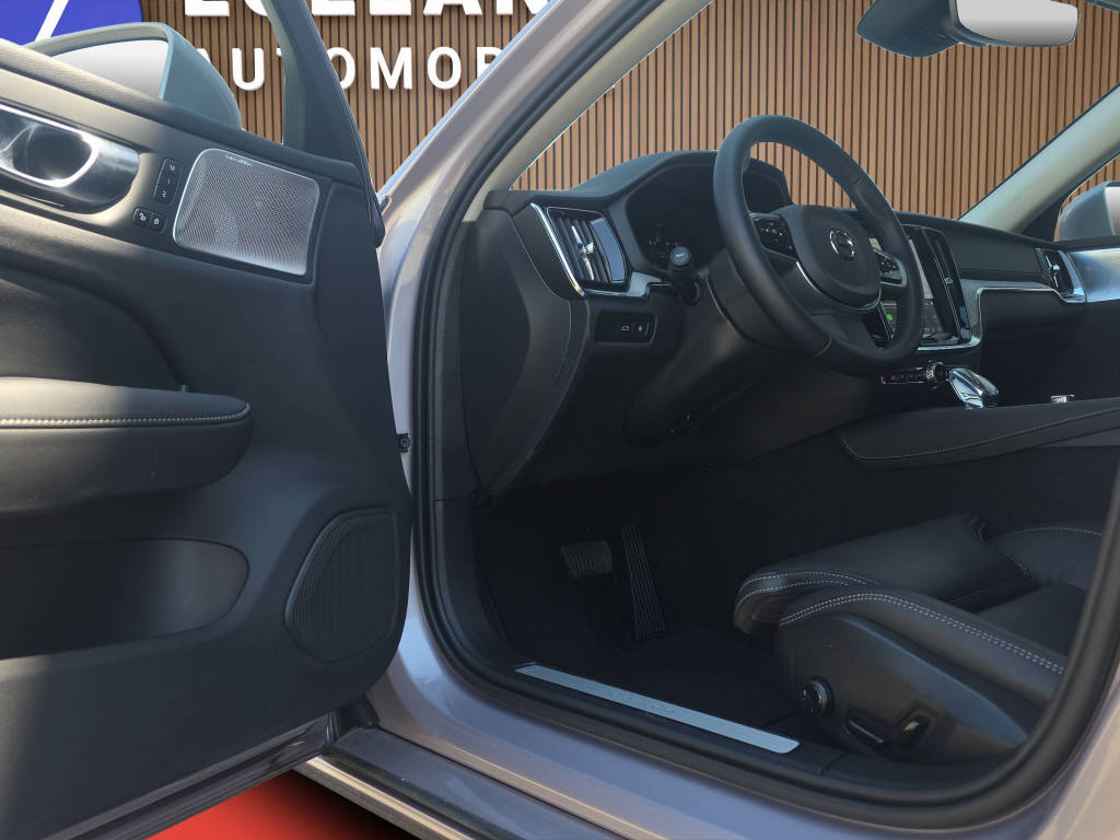 VOLVO V60 2.0 T6 TE Ultra Bright eAWD-image-10