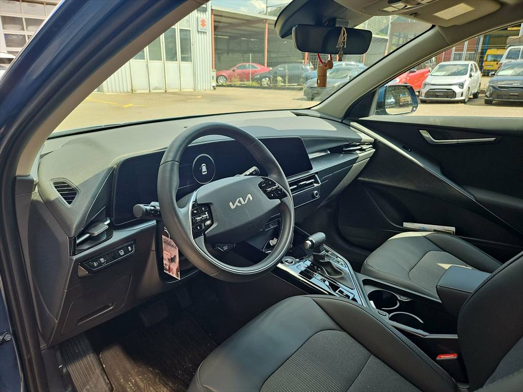 KIA Niro 1.6GDi Power Ed DCT-image-5