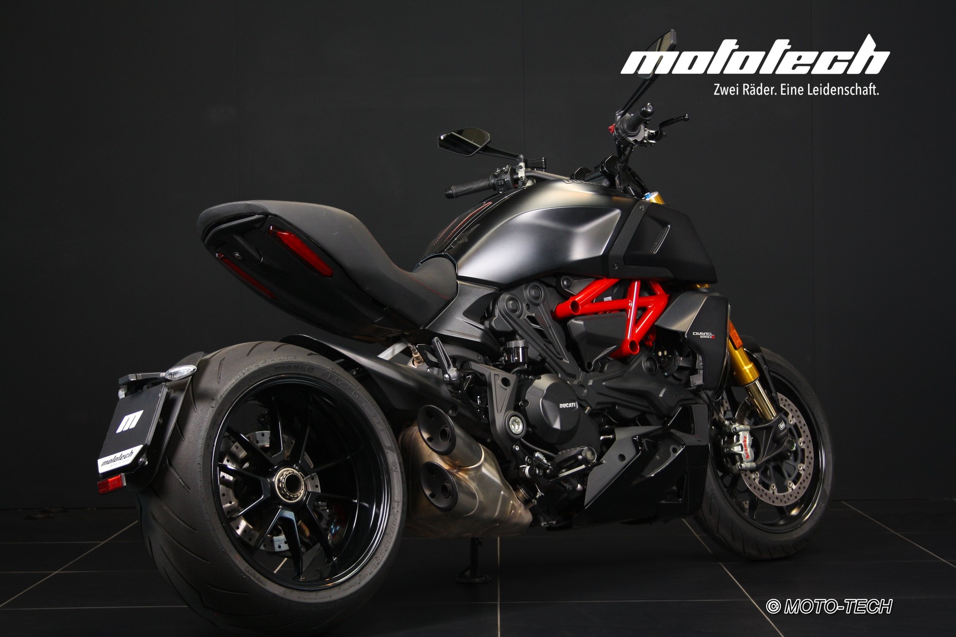 DUCATI Diavel 1260 S-showroom-element-2