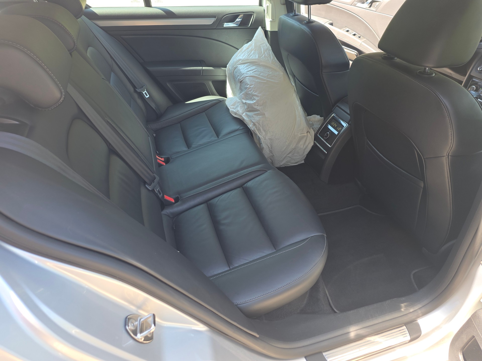 SKODA 2.0 TDI 170 Elegance DSG-image-5