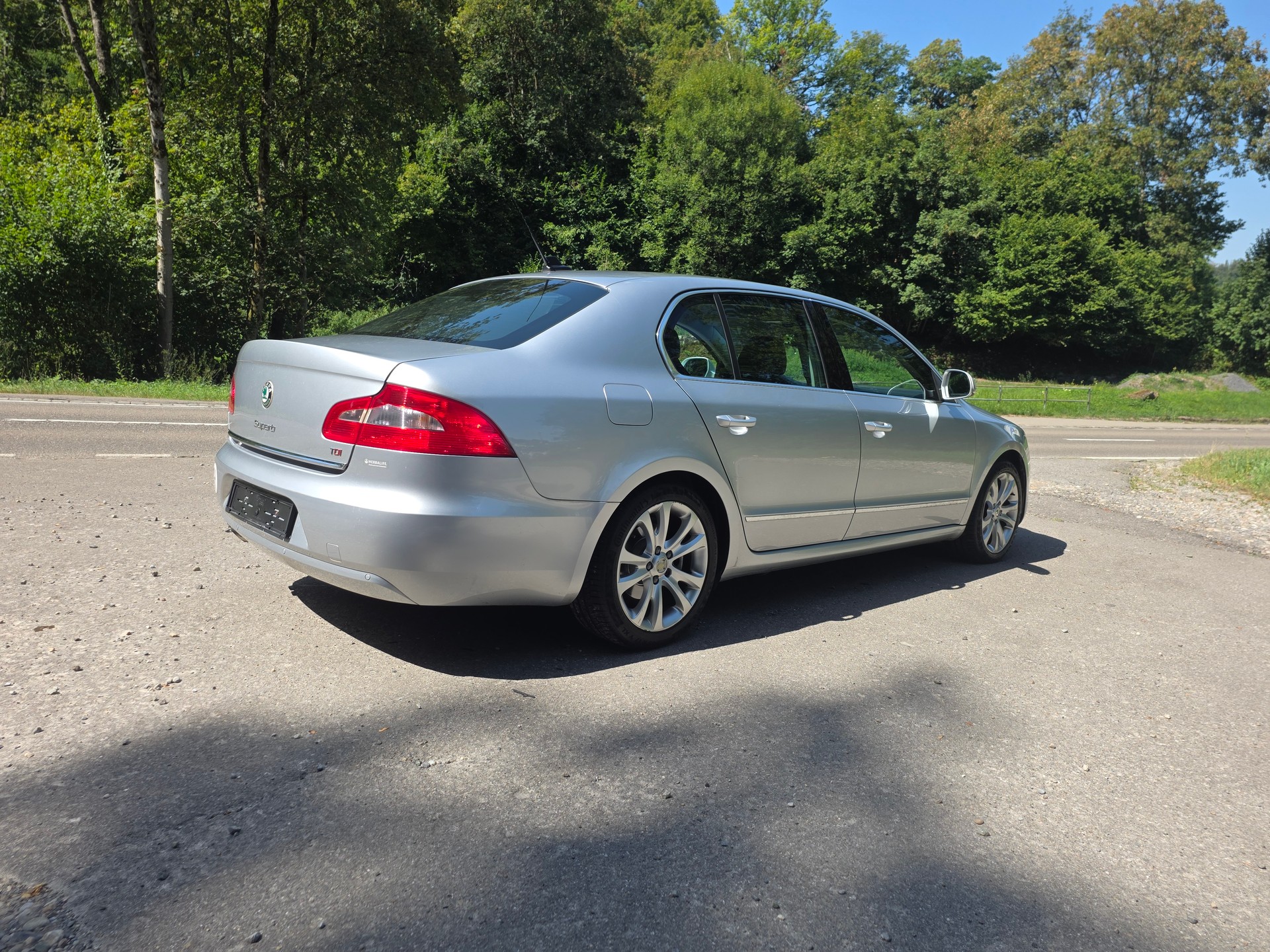 SKODA 2.0 TDI 170 Elegance DSG-image-2