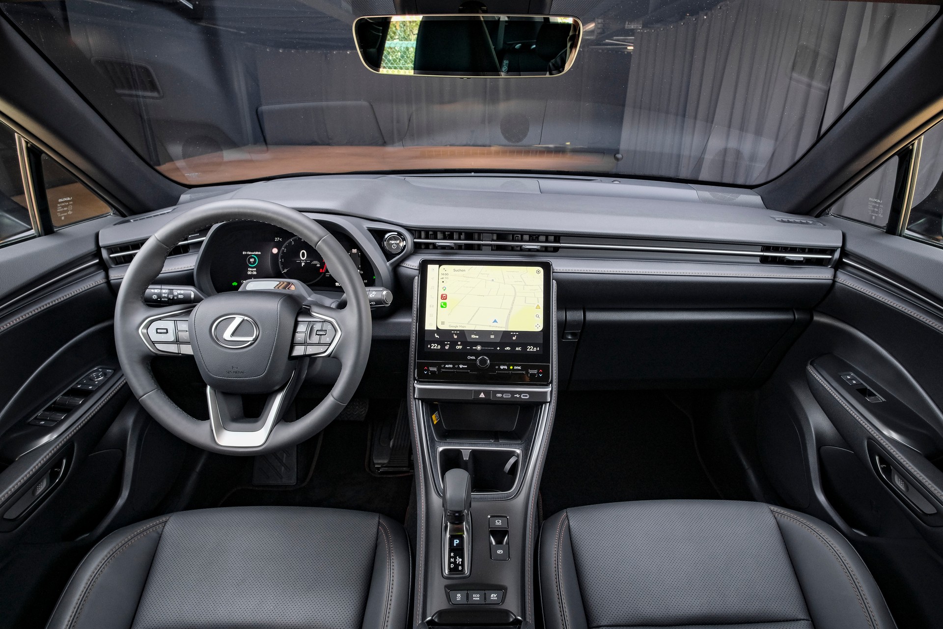 LEXUS LBX FWD Elegant CVT-image-14