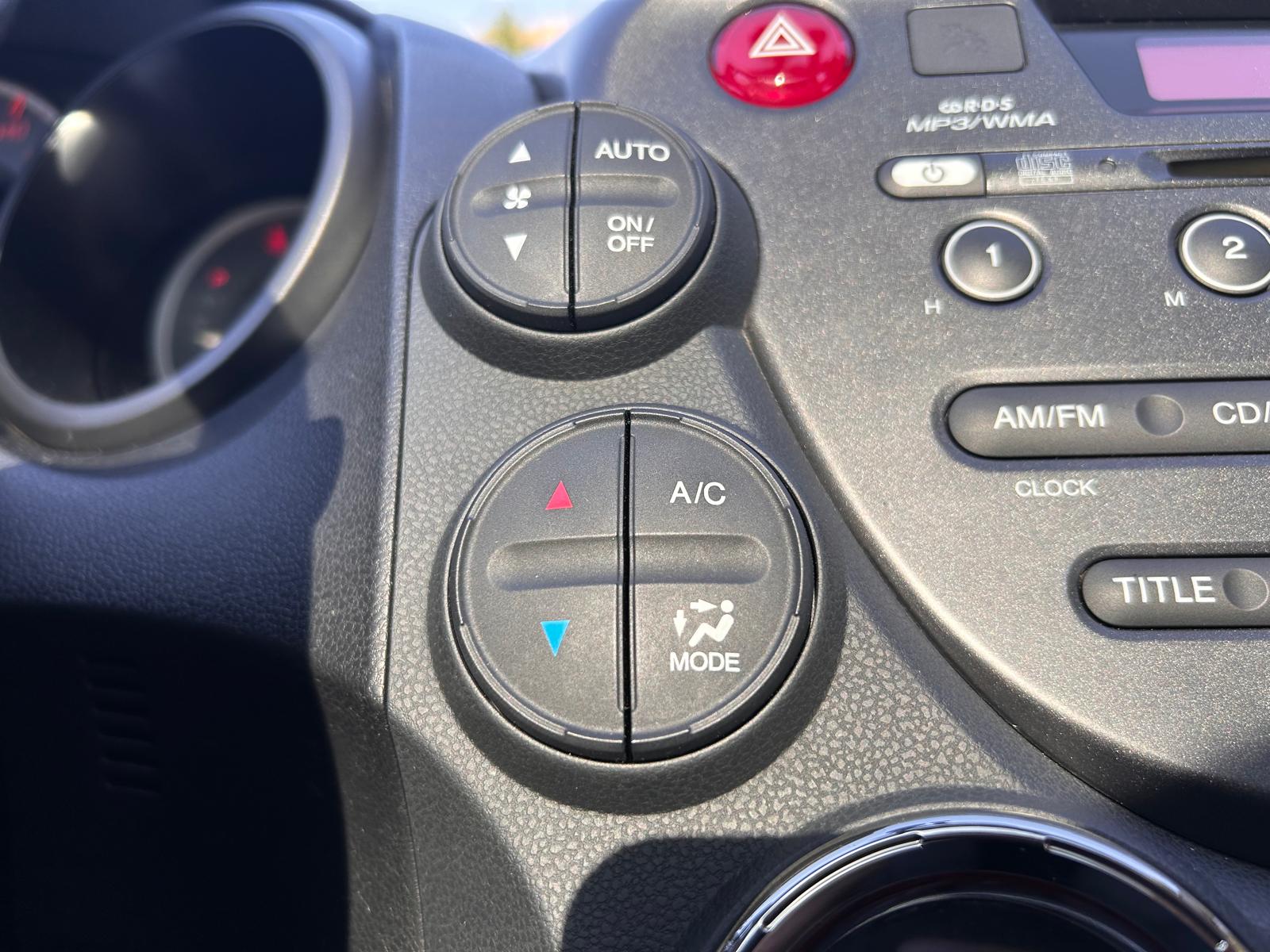 HONDA Jazz 1.4i Comfort i-Shift-image-24