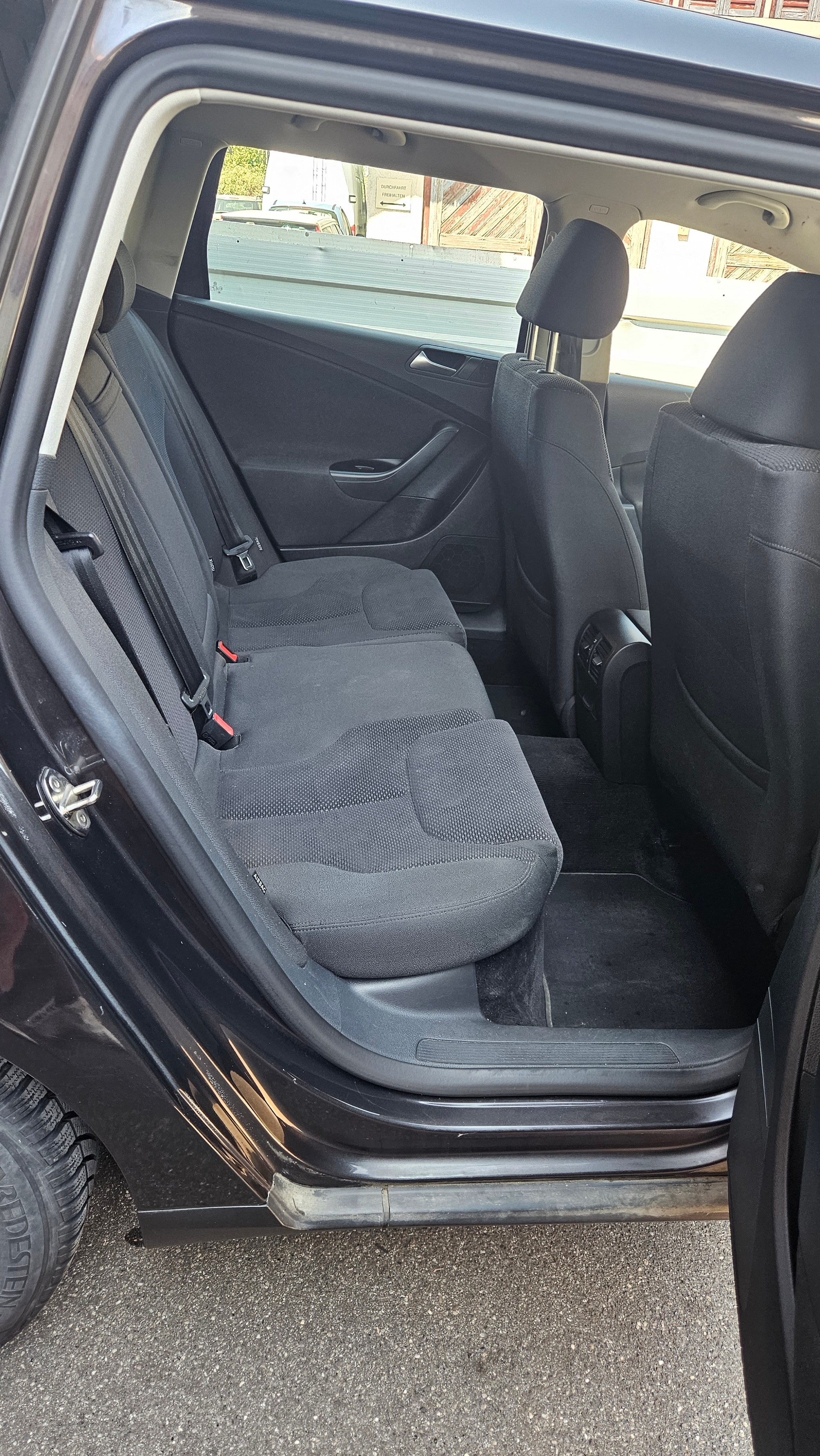 VW Passat Variant 1.8 TSI Value-image-10