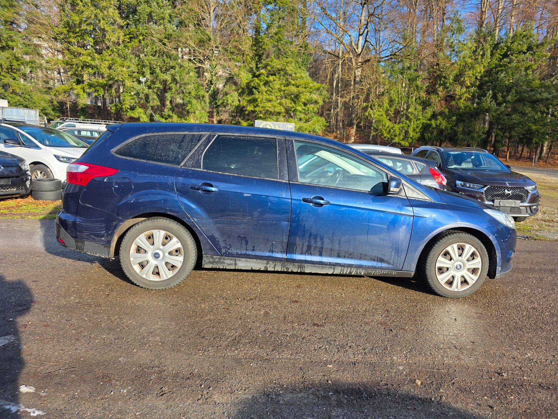 FORD Focus 1.0 SCTi Ambiente-image-3