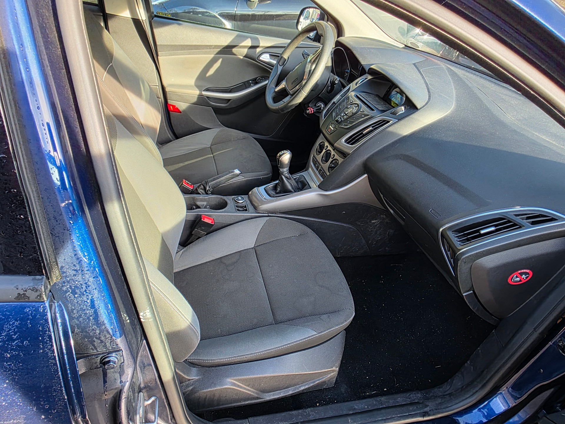 FORD Focus 1.0 SCTi Ambiente-image-7