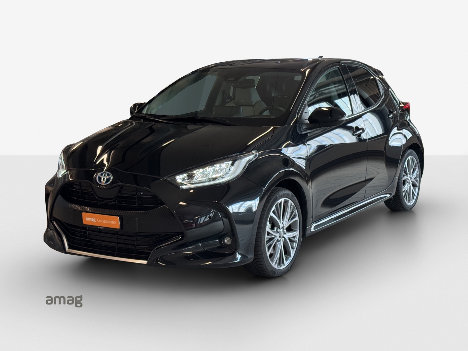 TOYOTA Yaris 1.5 Premium e-CVT-image-0