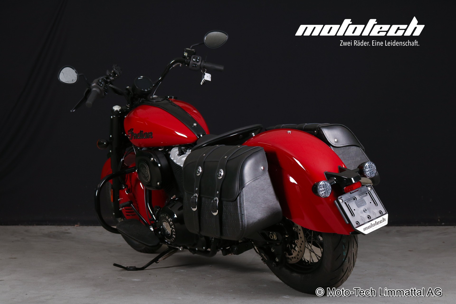 INDIAN Chief Vintage-showroom-element-3
