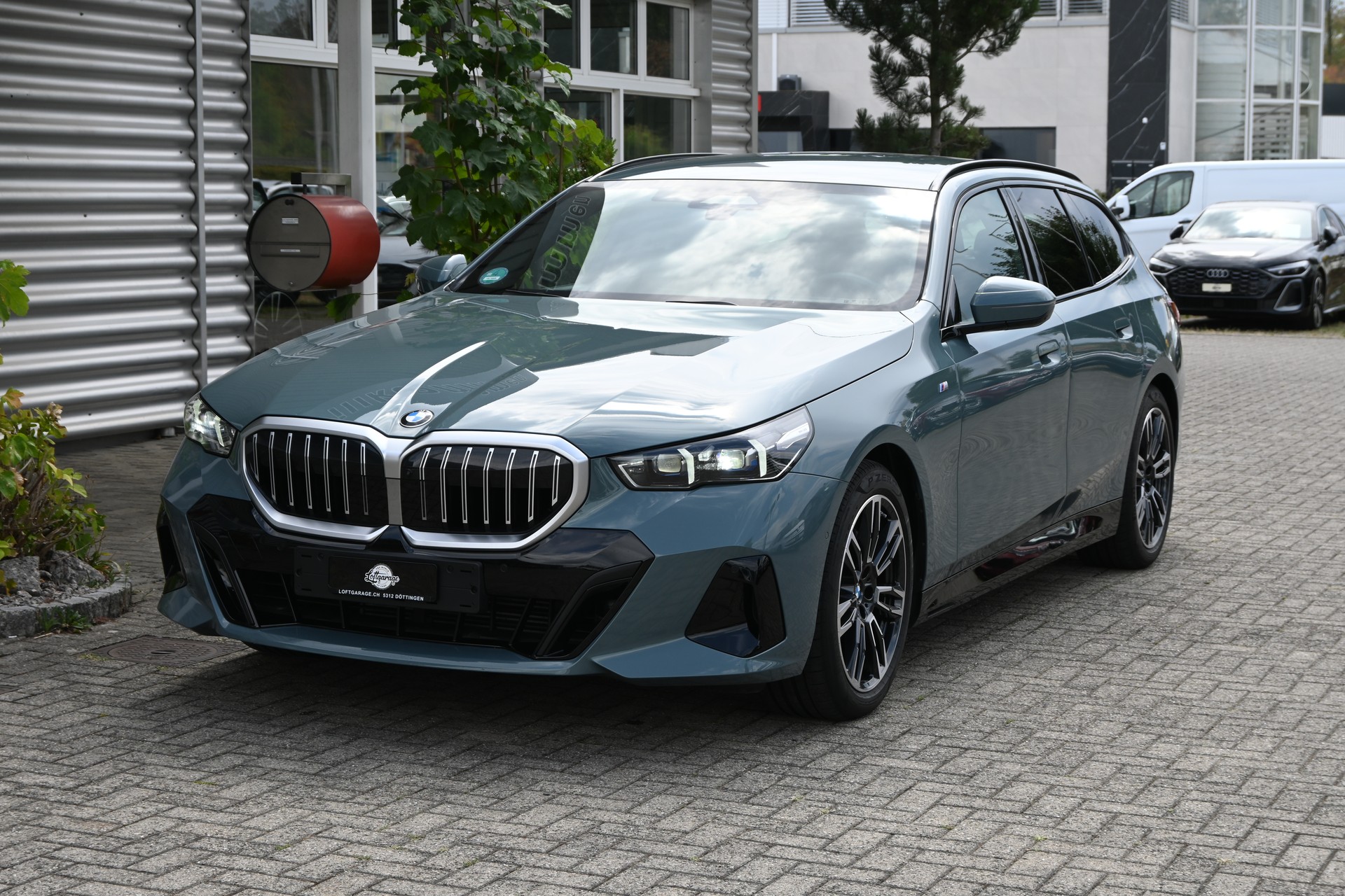 BMW 540d xDrive 48V Touring M Sport Steptronic + AHK 2000kg-image-1