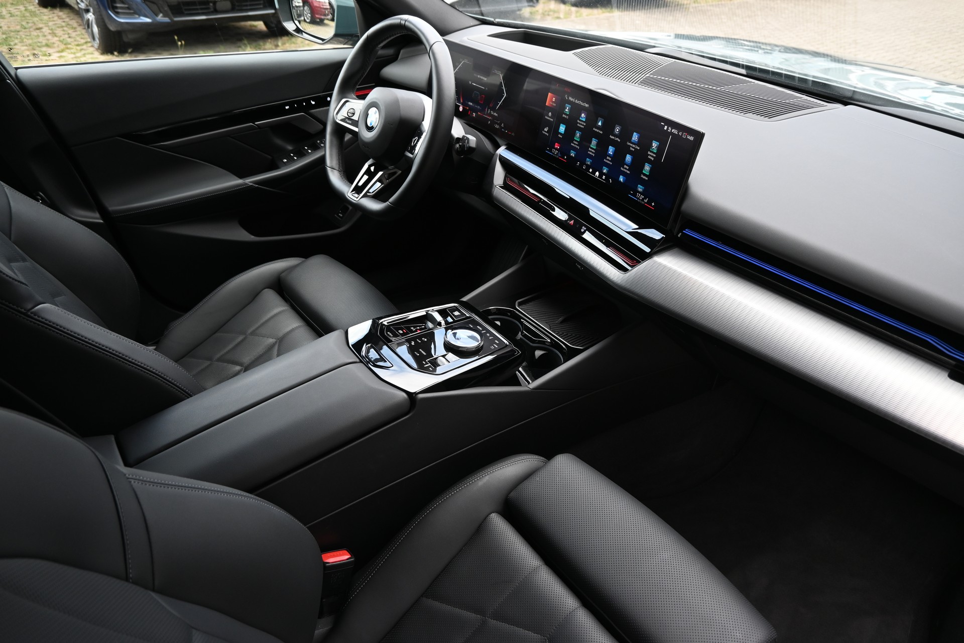 BMW 540d xDrive 48V Touring M Sport Steptronic + AHK 2000kg-image-11